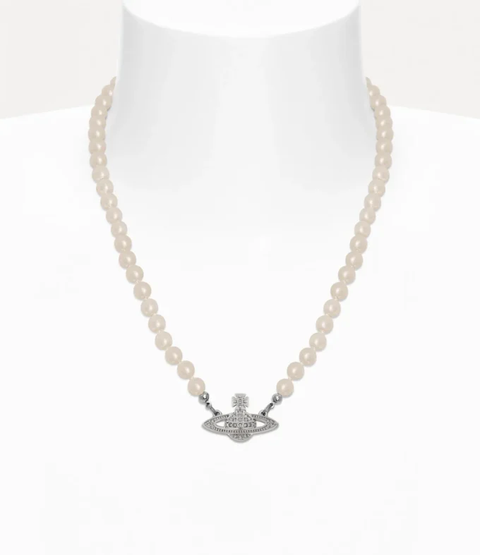 Man. Mini Bas Relief Pearl Necklace