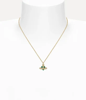 Nový náhrdelník s přívěskem ve tvaru srdce s diamanty