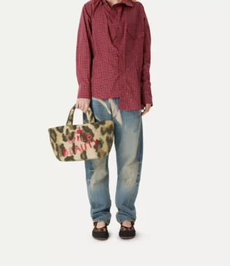 stedn taka maud 2 330x382 - Středn&iacute; ta&scaron;ka Maud